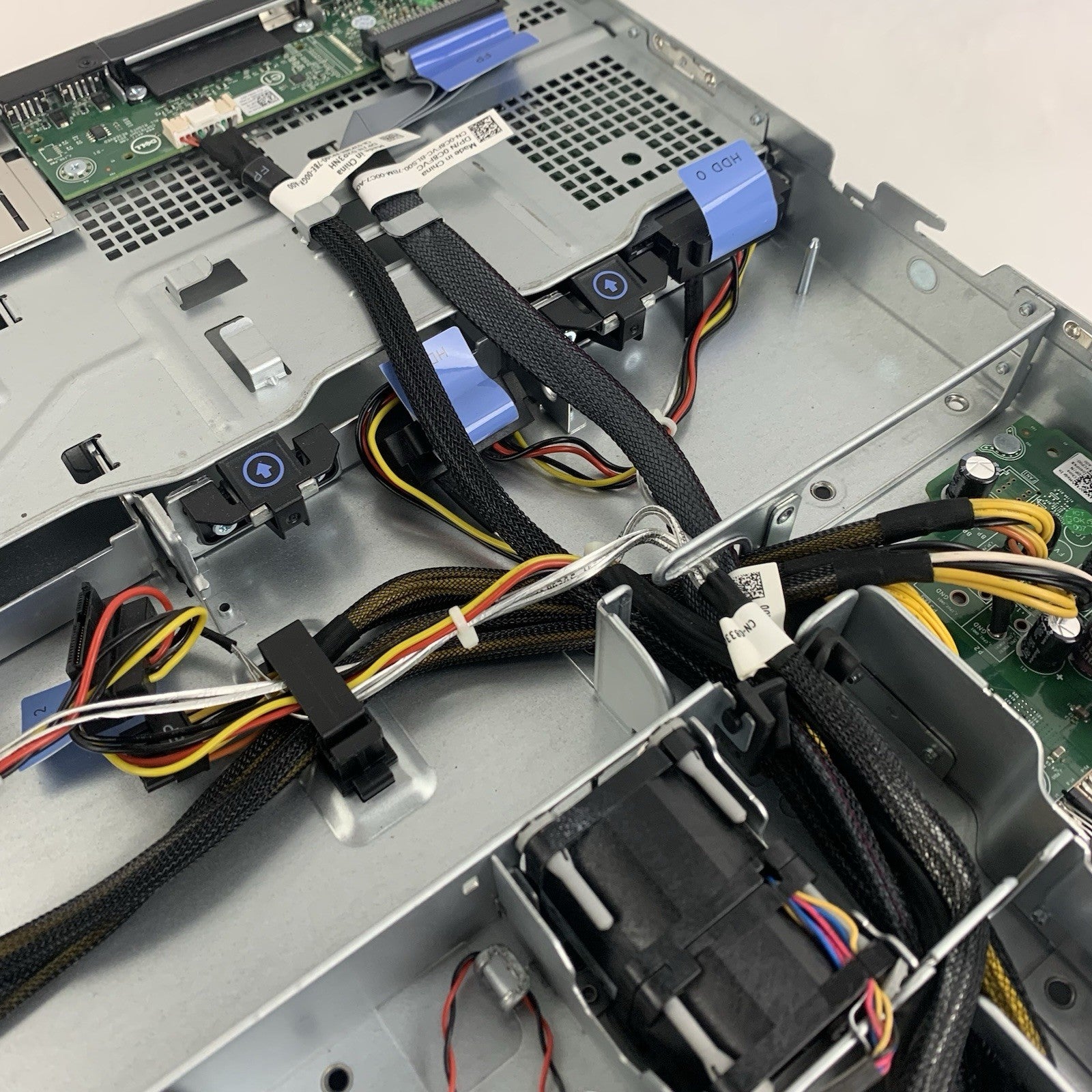 Dell PowerEdge R330 1x Xeon E3-1230v5 3.4 GHz 16 GB PERC H330 No OS No HDD16