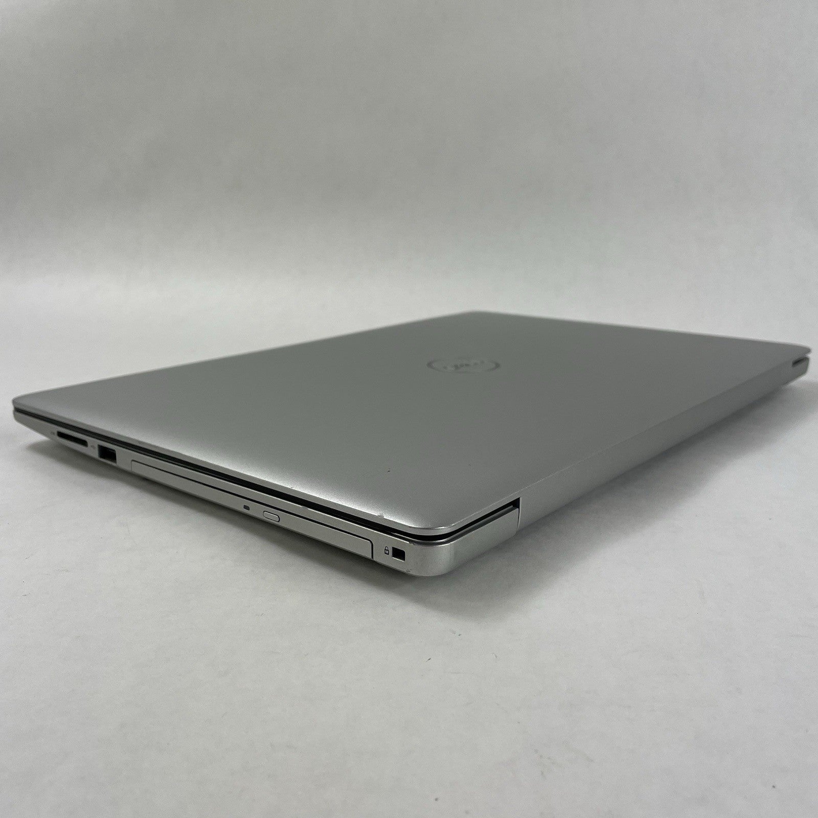 Dell Inspiron P75F Laptop 15.6" i7-8550U 1.80 GHz 12 GB Ram No SSD/OS/AC15
