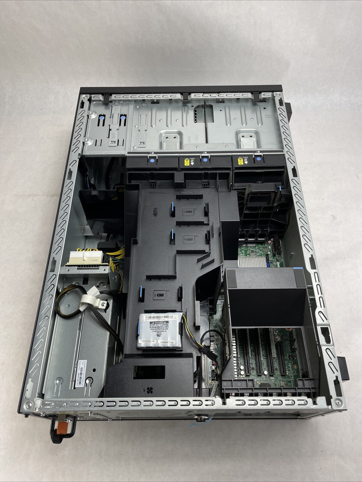 Lenovo ThinkSystem ST550 Server Intel Xeon Silver 4216 2.1GHz 64GB RAM No HDD/OS