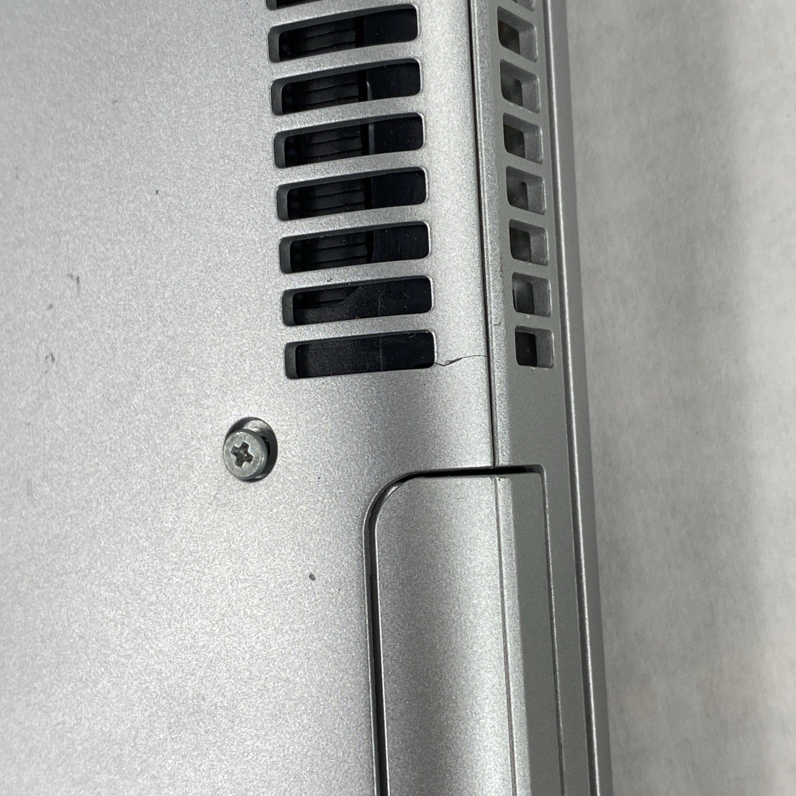HP ProBook 650 G4 Intel Core i5-8350U 1.70 GHz 8 GB RAM 15.6" No HDD No OS