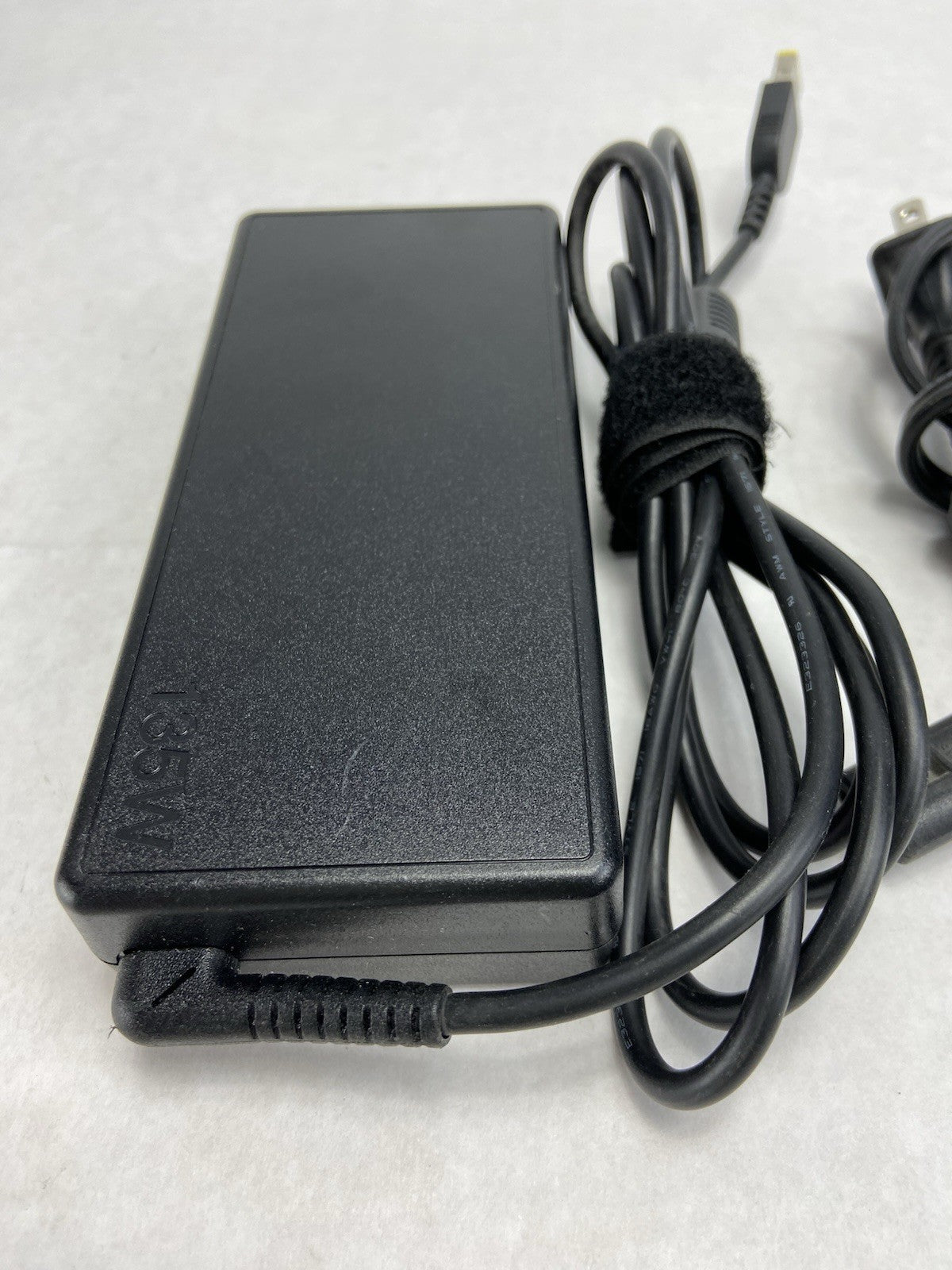 Lenovo 135W Charger ADL135NDC2A Power Adapter 20V 6.75A