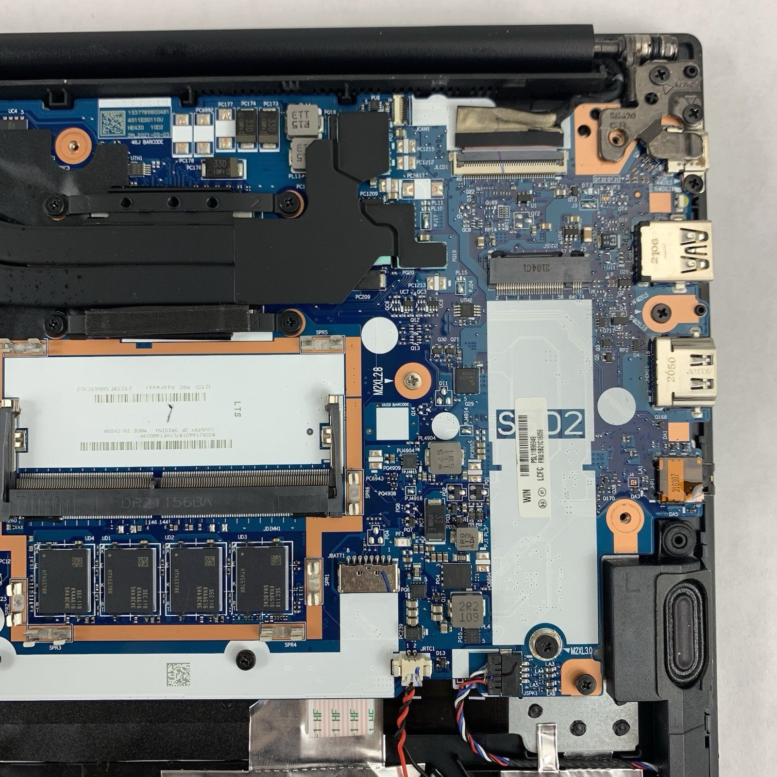 Lenovo ThinkPad E14 Gen 3 14" Ryzen 5 5500U 2.1Ghz 8 GB Ram No OS/HDD/AC Scratch13