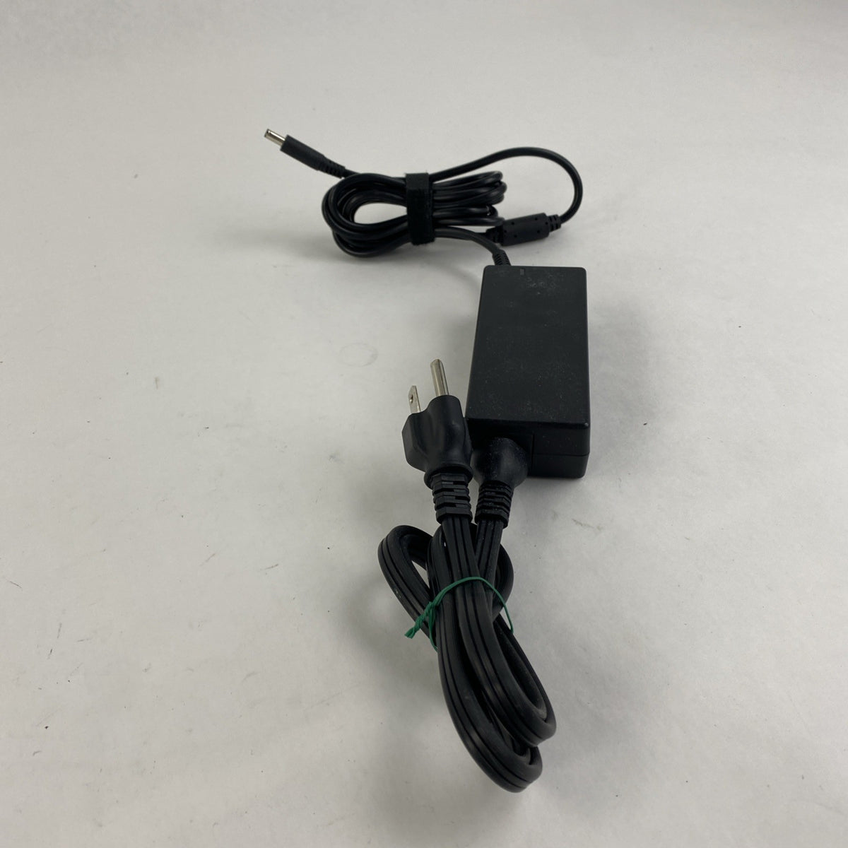 Dell HA65NSS-00 65W 19.5V 3.34A Small Barrel AC Adapter - Lot of 31