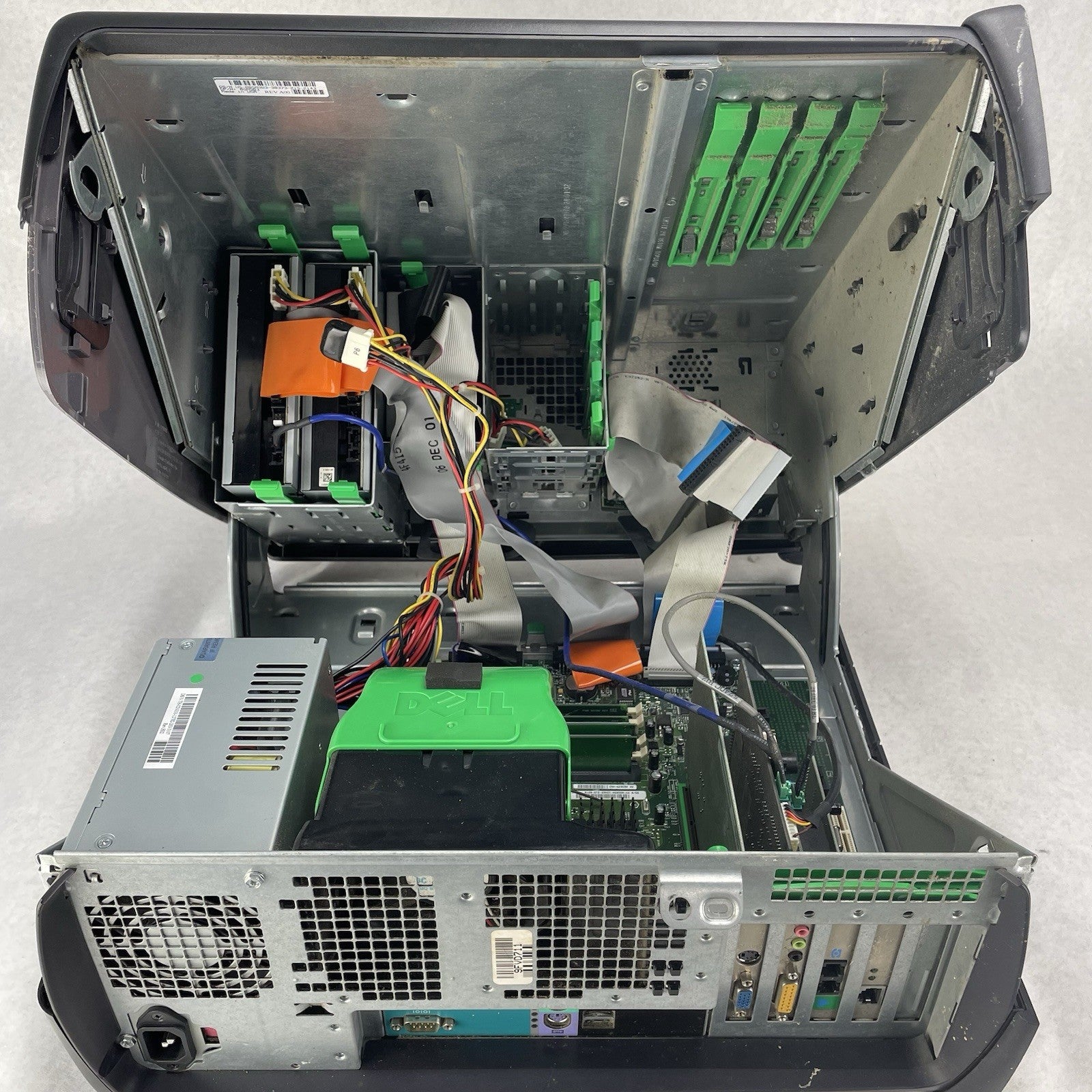 Dell Dimension 8200 Pentium 4 1.80 GHz 256 MB RAM No HDD No OSS