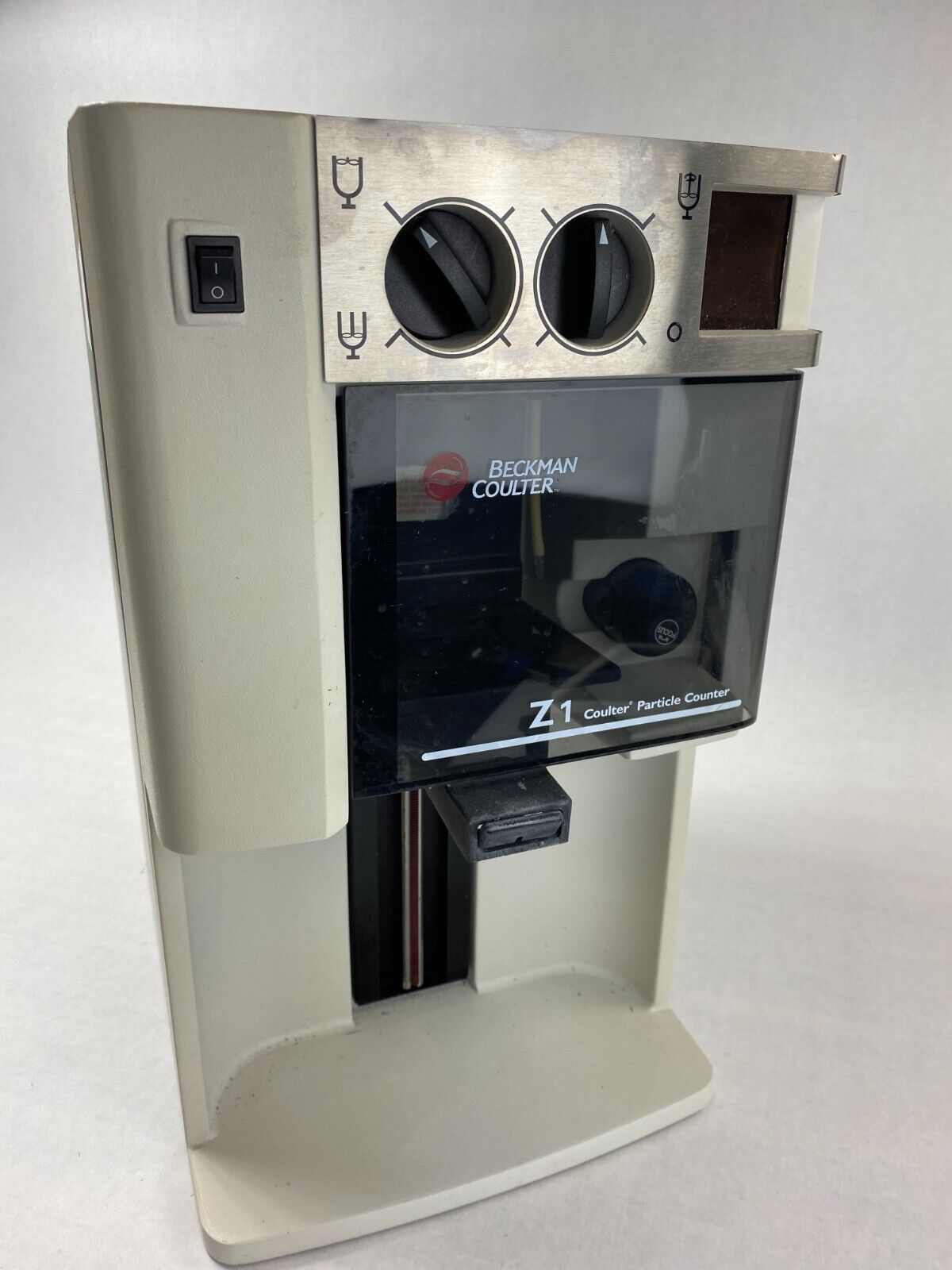 Beckman Coulter Z1 Coulter Particle Counter 6605698 W/ Controller