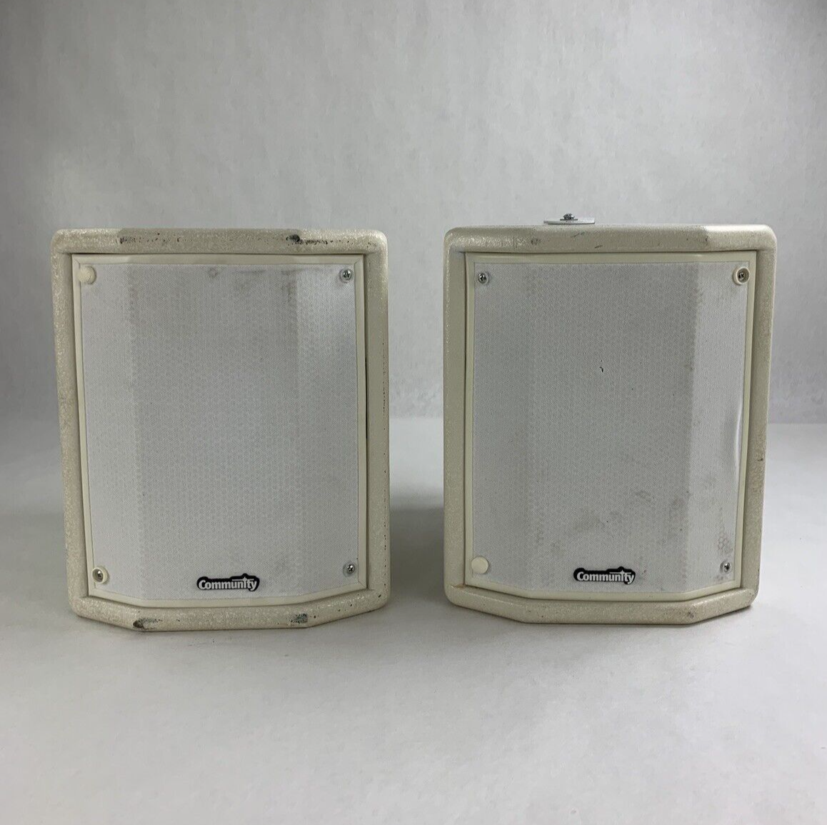 Pair of Community CPL23T 2-Way 100/250W 70v /8Ω MultiTap Loud Speaker White