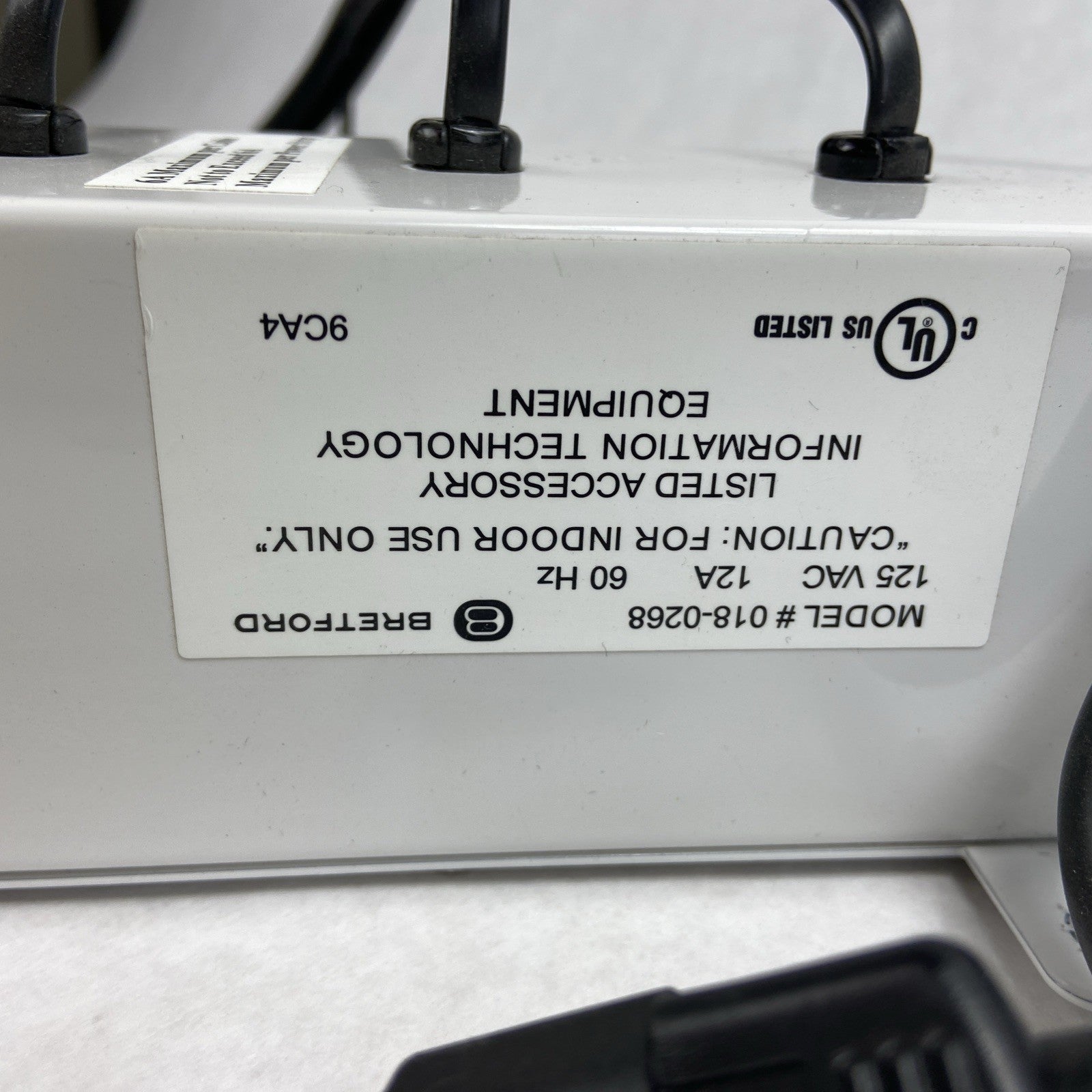 Bretford C7/Figure 8 - 8 Port SPLIT Charging Strip - Model 018-0268