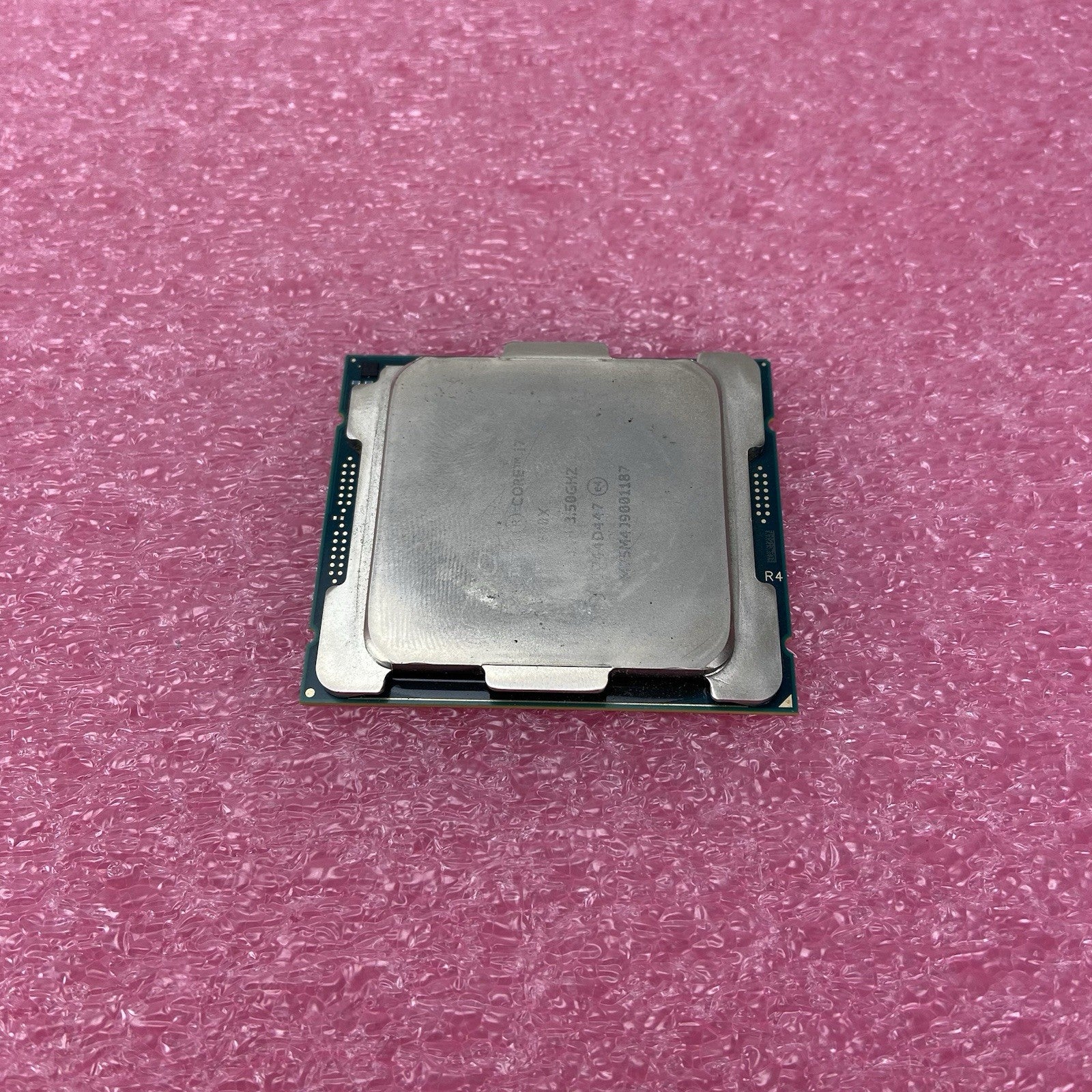 Intel Core i7-7800X 3.5GHz Desktop CPU4