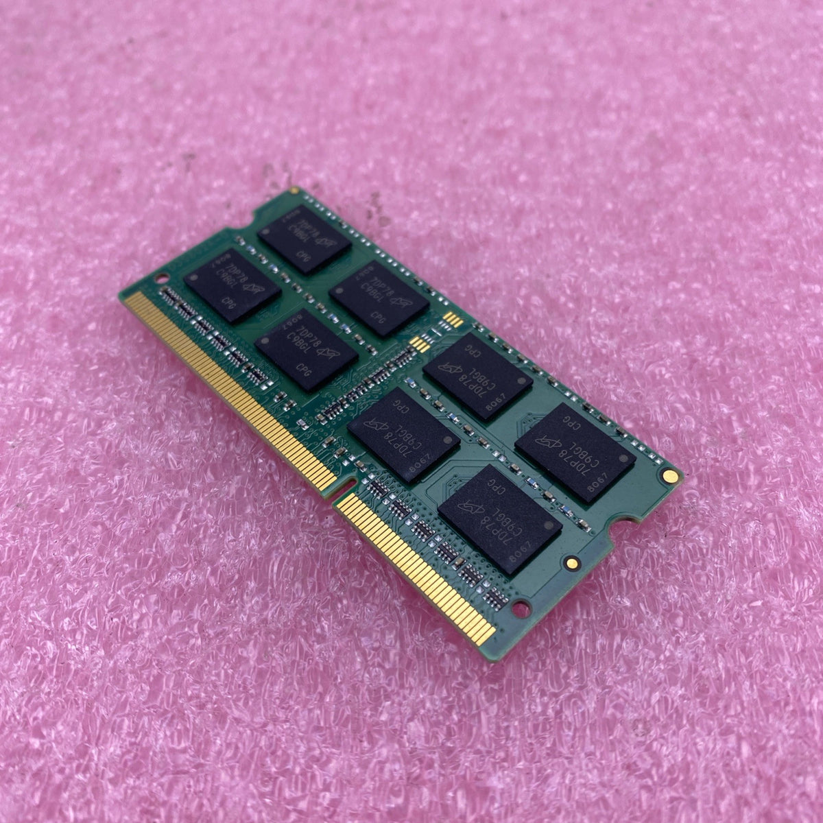 Crucial 4GB DDR3L-1600 Laptop Memory Ram CT51264BF160B.C16FPR2 - Lot of 22