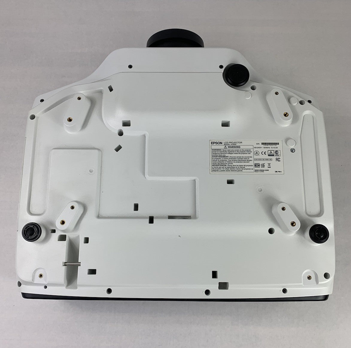 Epson Pro G7400U H762A LCD Projector - Parts or Repair