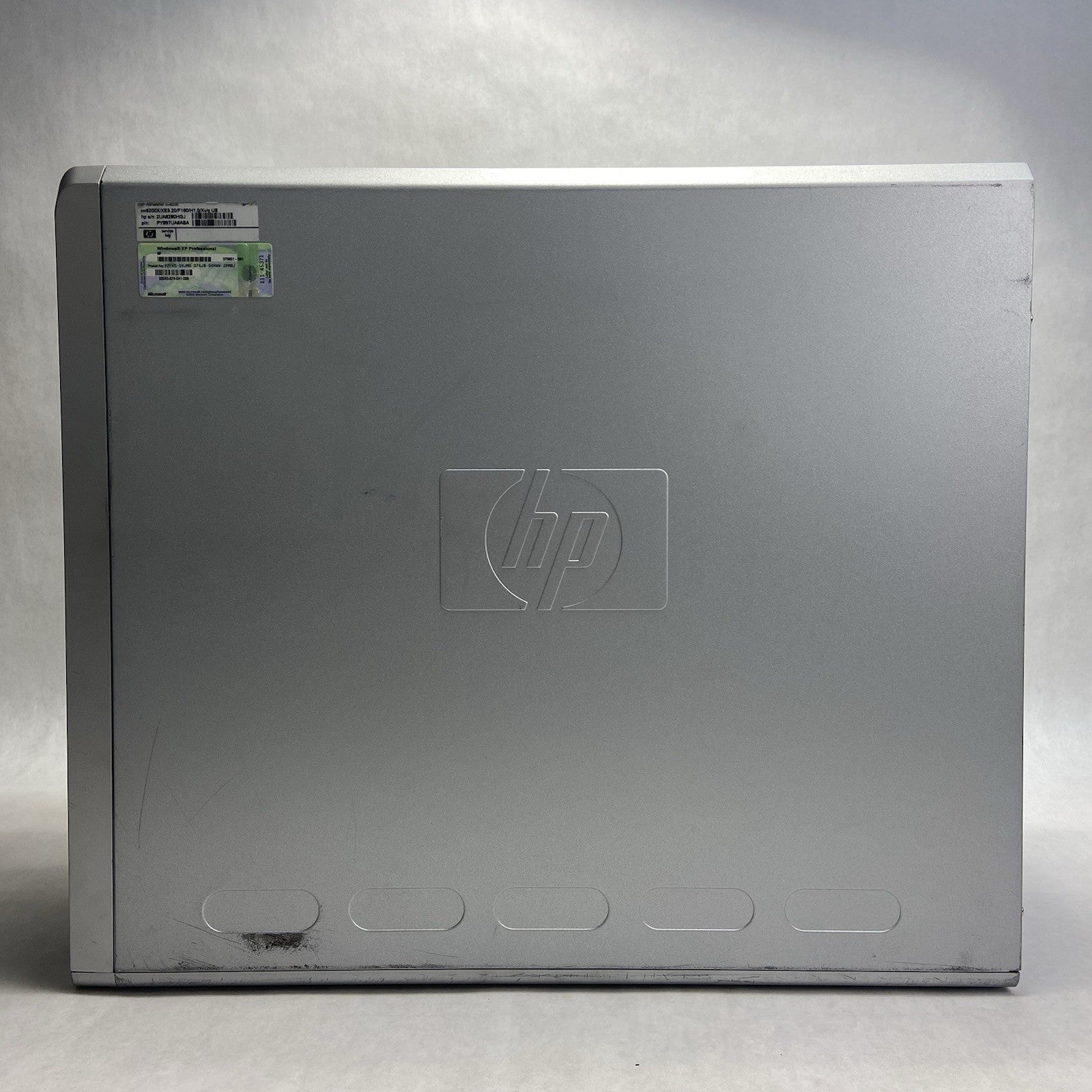 HP Workstation xw8200 MT 2x Intel Xeon 3.2GHz 3GB RAM No HDD No OS Quadro NVS 283