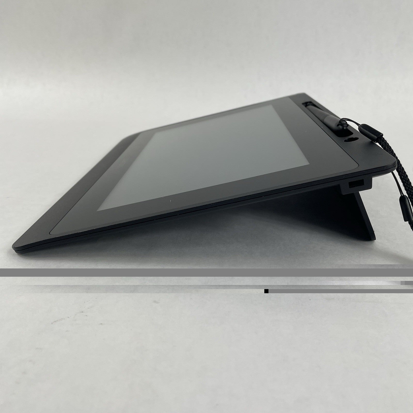 Wacom DTU-1141B 10.1" FHD Drawing Tablet - No Power Cord & Cord Cover3