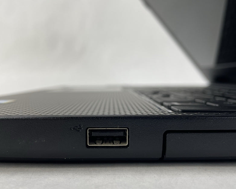 Dell Inspiron 3537 15.6" i3-4010U 1.70 GHz 8 GB RAM No SSD/OS/AC