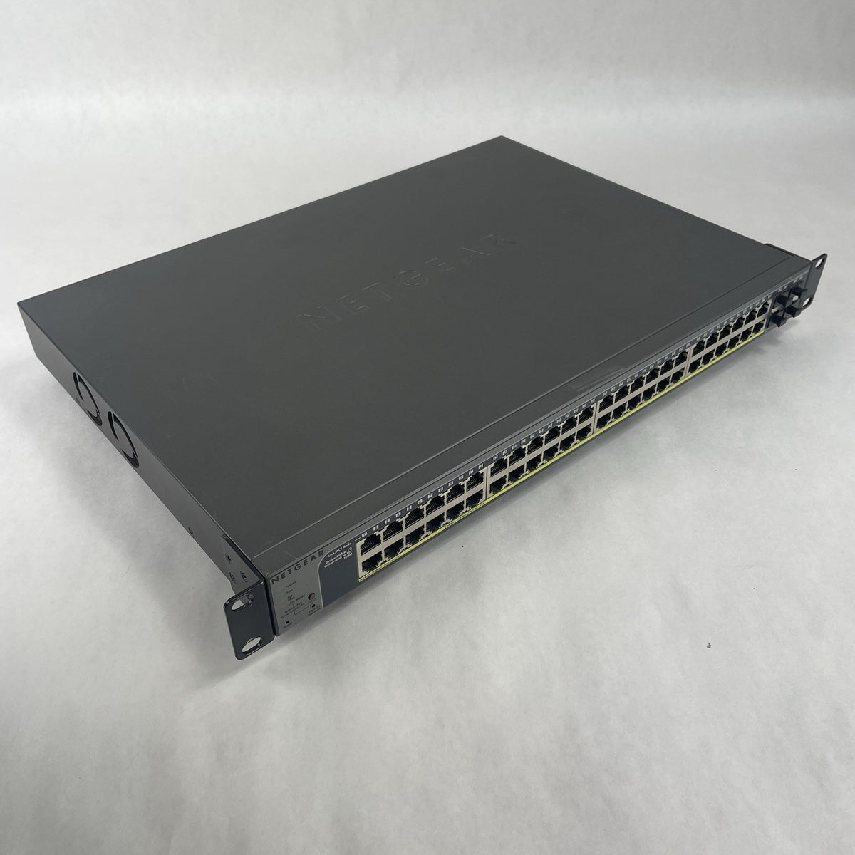 NetgearProsafe GS752TP 48-Port Gigabit PoE+ Smart Managed Switch - Tested0