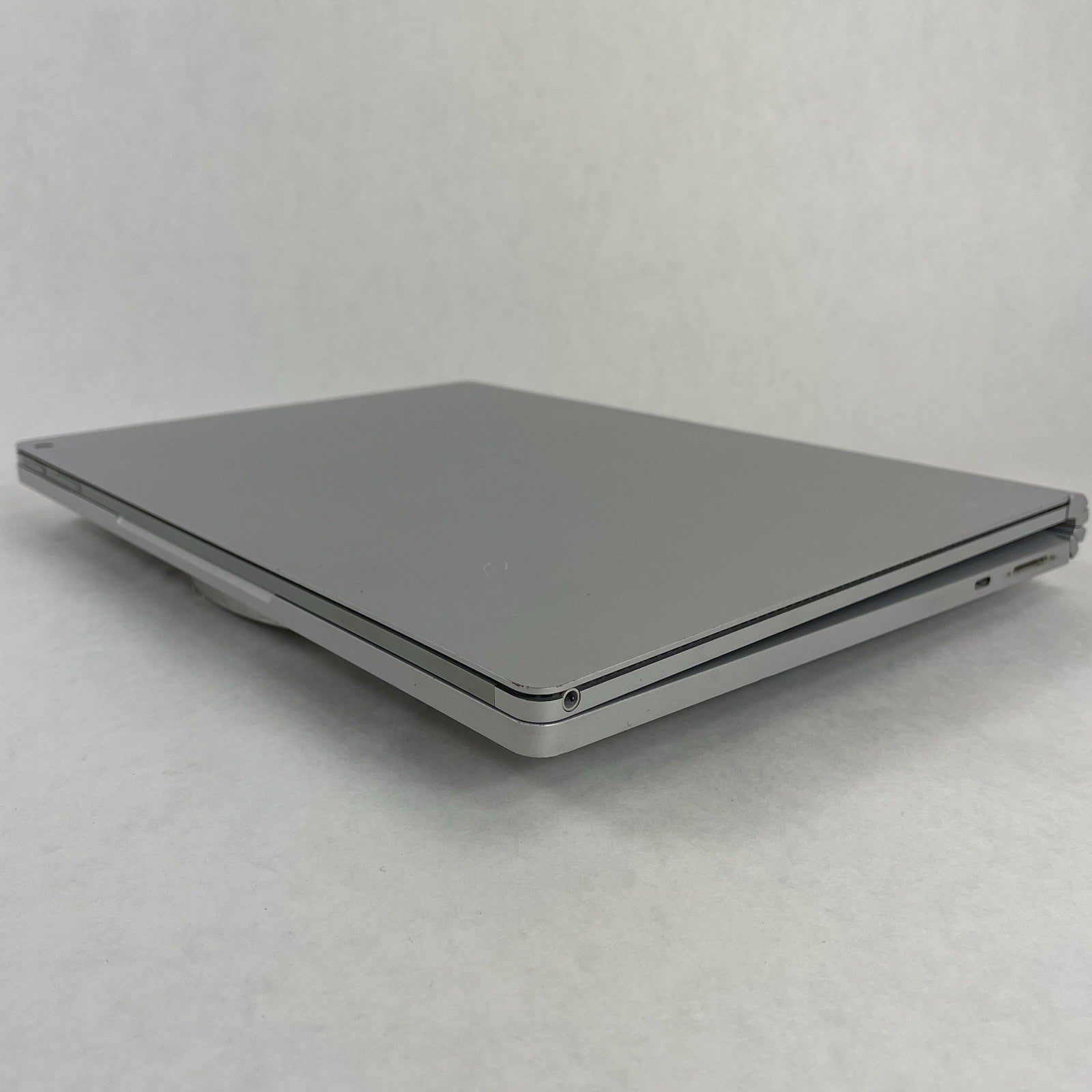 Microsoft Surface Book 2 13.3" i7-8650U 1.90 GHz 8 GB RAM 256 GB SSD Win1111