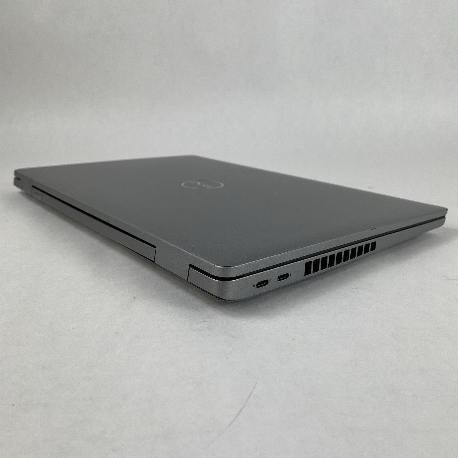 Dell Latitude 5520 15.6" i5-1135G7 2.40 GHz 8 GB RAM No SSD/OS/AC - Worn Keys12