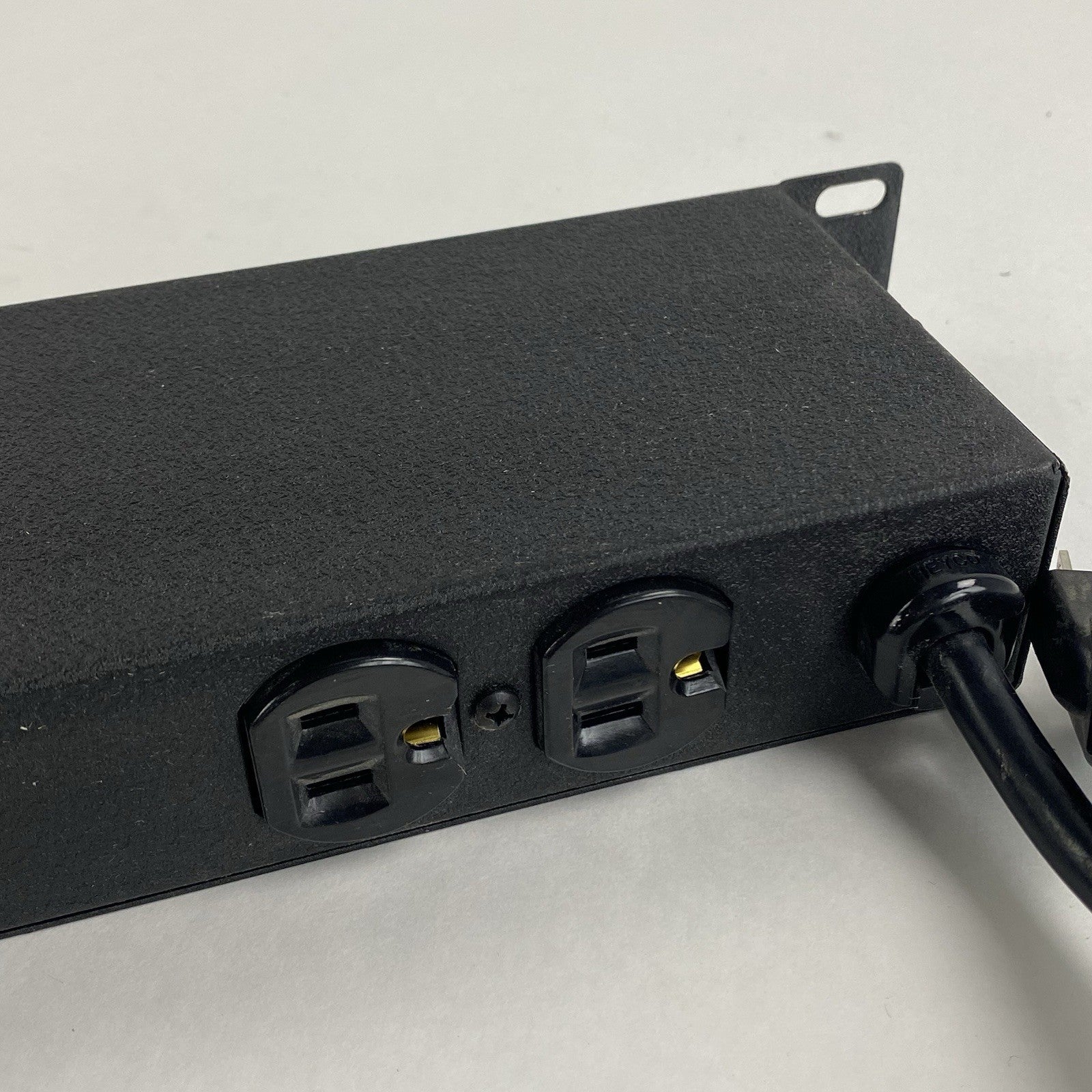 Geist SP064-10 6-Outlet Power Distribution Unit10