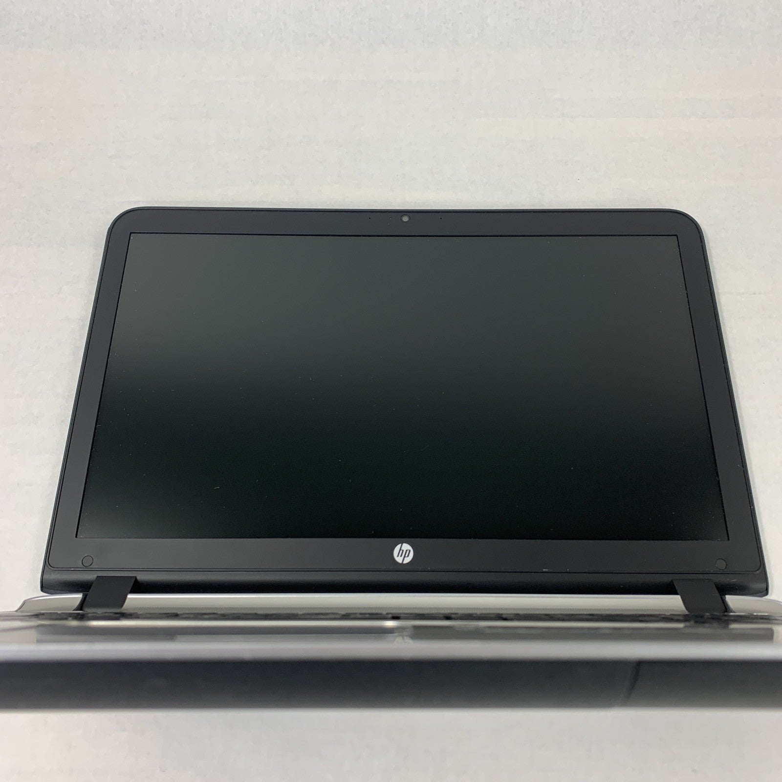 HP Probook 450 G3 Laptop 15.6" i5-6200U 2.3 GHz 8 GB Ram No OS No HDD No AC