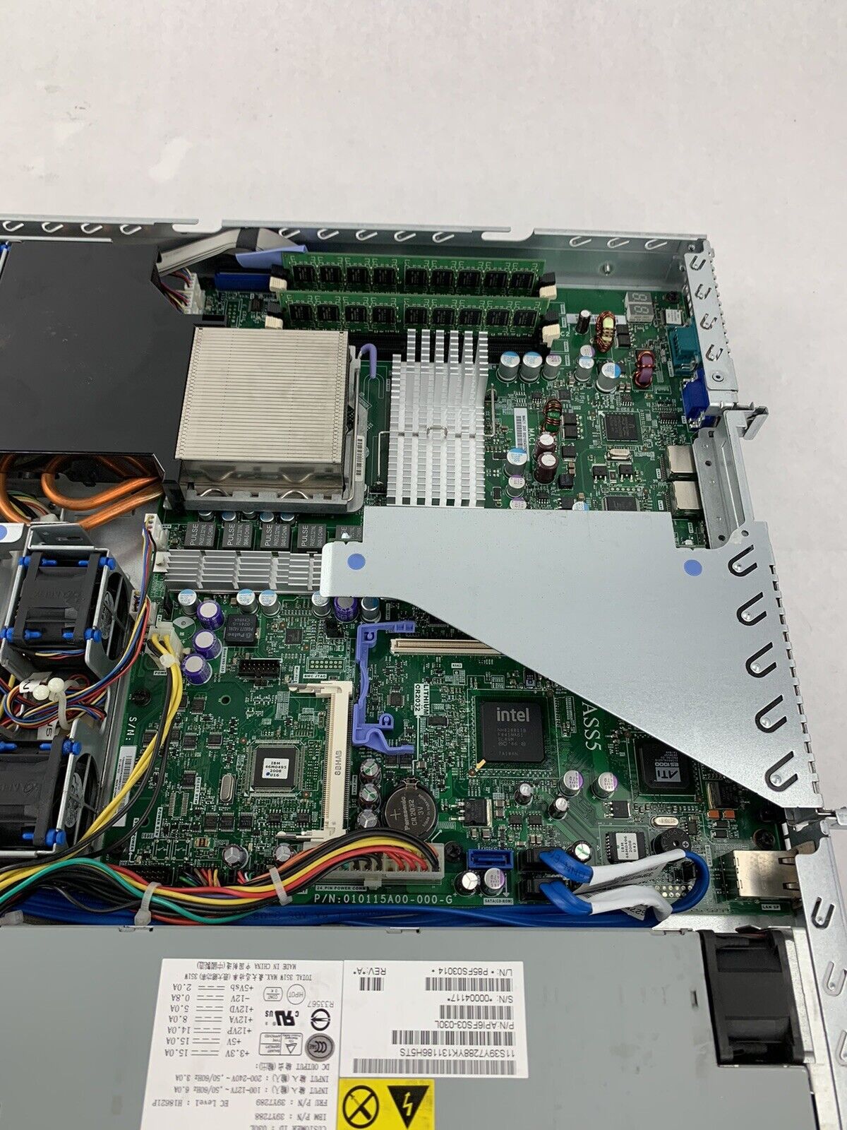 IBM System X 3250 M2 Core 2 Duo E8400 3.0 GHz 2 GB RAM Server No OS No HDD