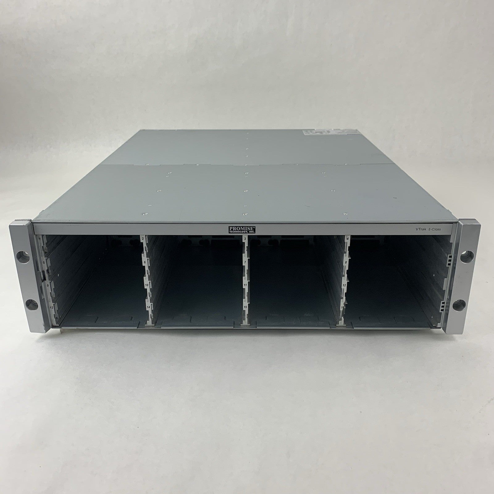 Promise VTrak E610f 16-Bay 3.5" Fibre Channel Storage Array 3U No Controllers1