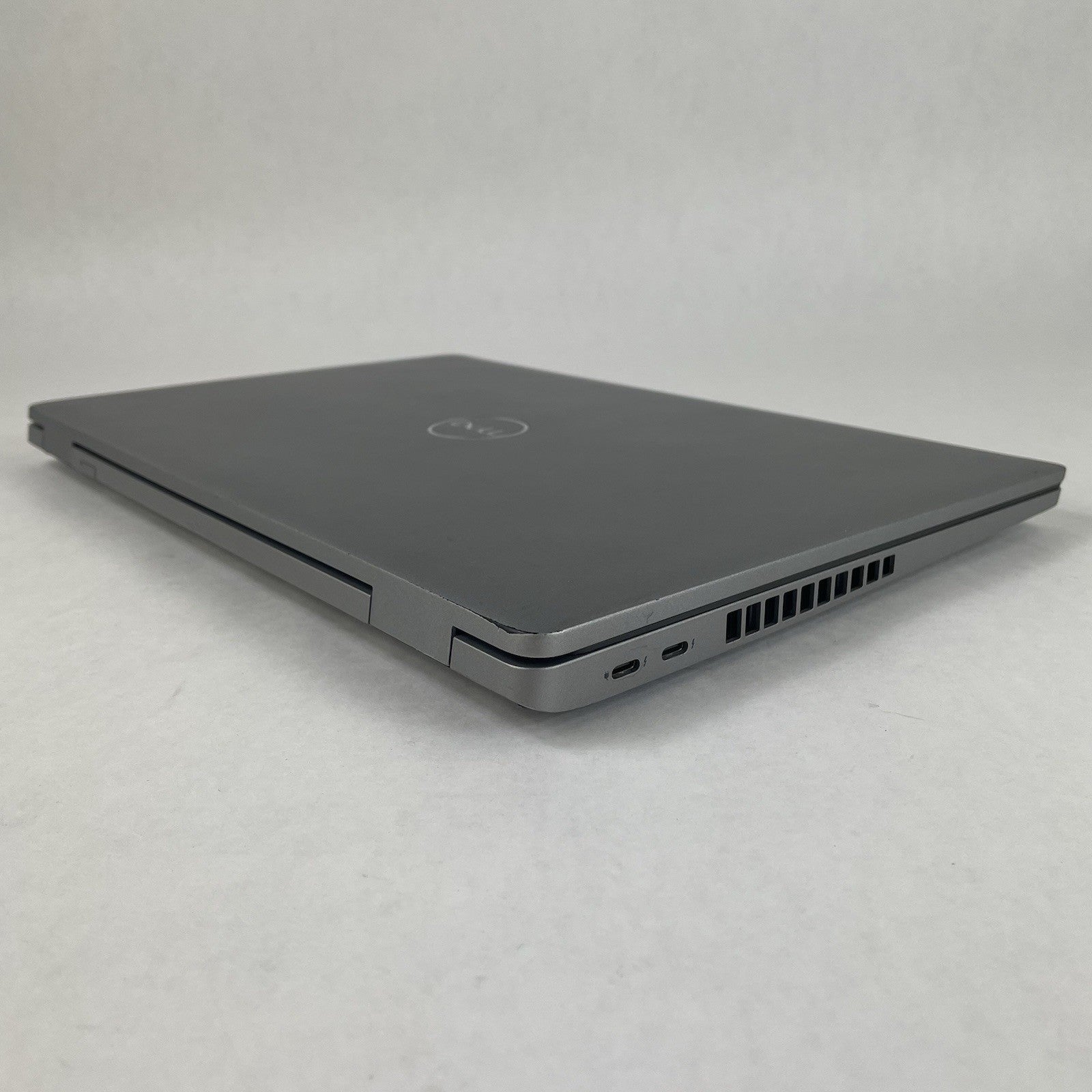 Dell Latitude 5520 15.6" i5-1145G7 2.60GHz 8GB RAM No SSD/OS/AC- Scratched Paint11
