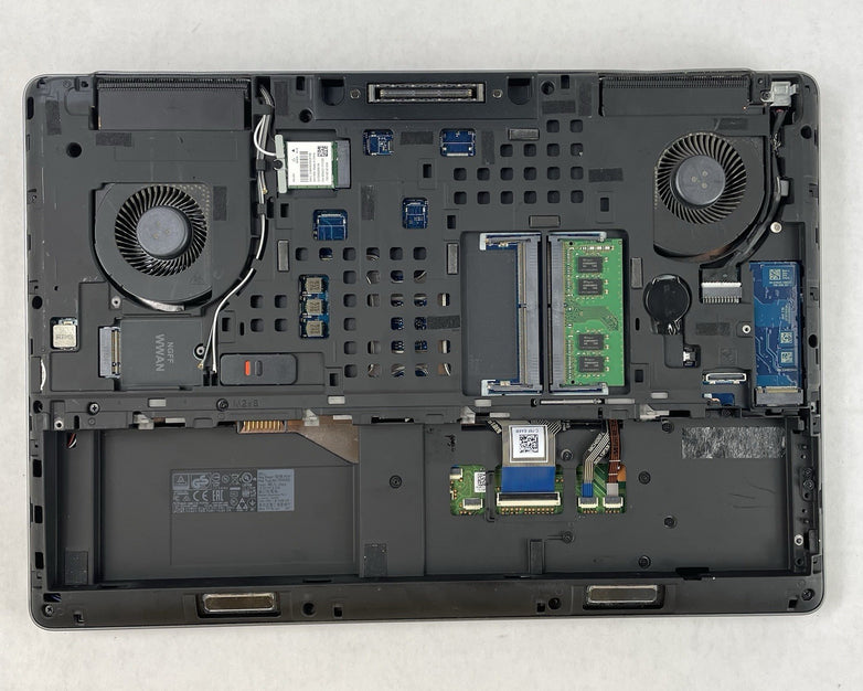 Dell Precision 7520 15.6" i5-7300HQ 2.5GHz 8GB RAM No SSD/OS/AC/Batt - READ