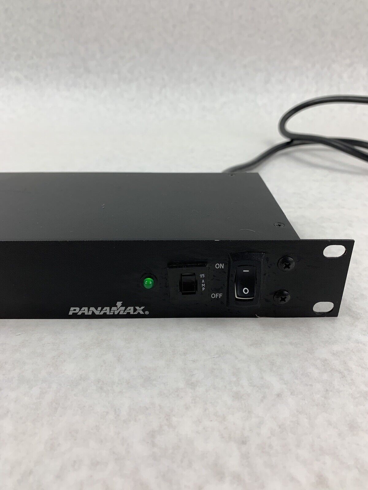 PanaMax PowerMaxx RacMax 8 AC Outlets 120 VAC 60 HZ 15 AMPS 330V Suppression