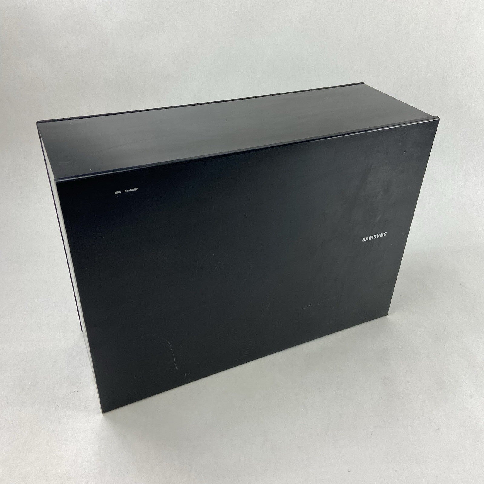 Samsung HW-J6000 Soundbar + Subwoofer1