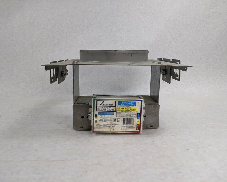 Hubbell Lighting Prescolite Horizontal Lamp Housing and Reflectors