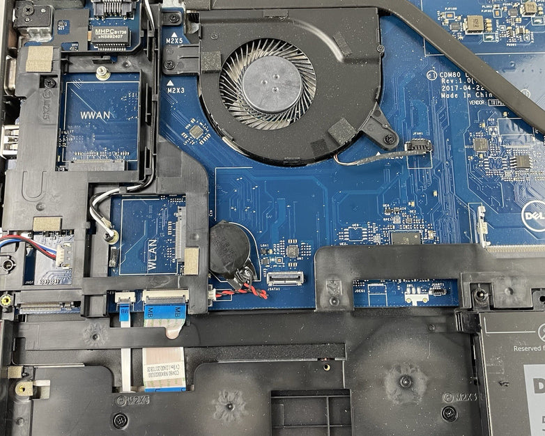 Dell Latitude 5580 15.6" i5-6300U 2.40 GHz 8 GB RAM No SSD/OS/AC