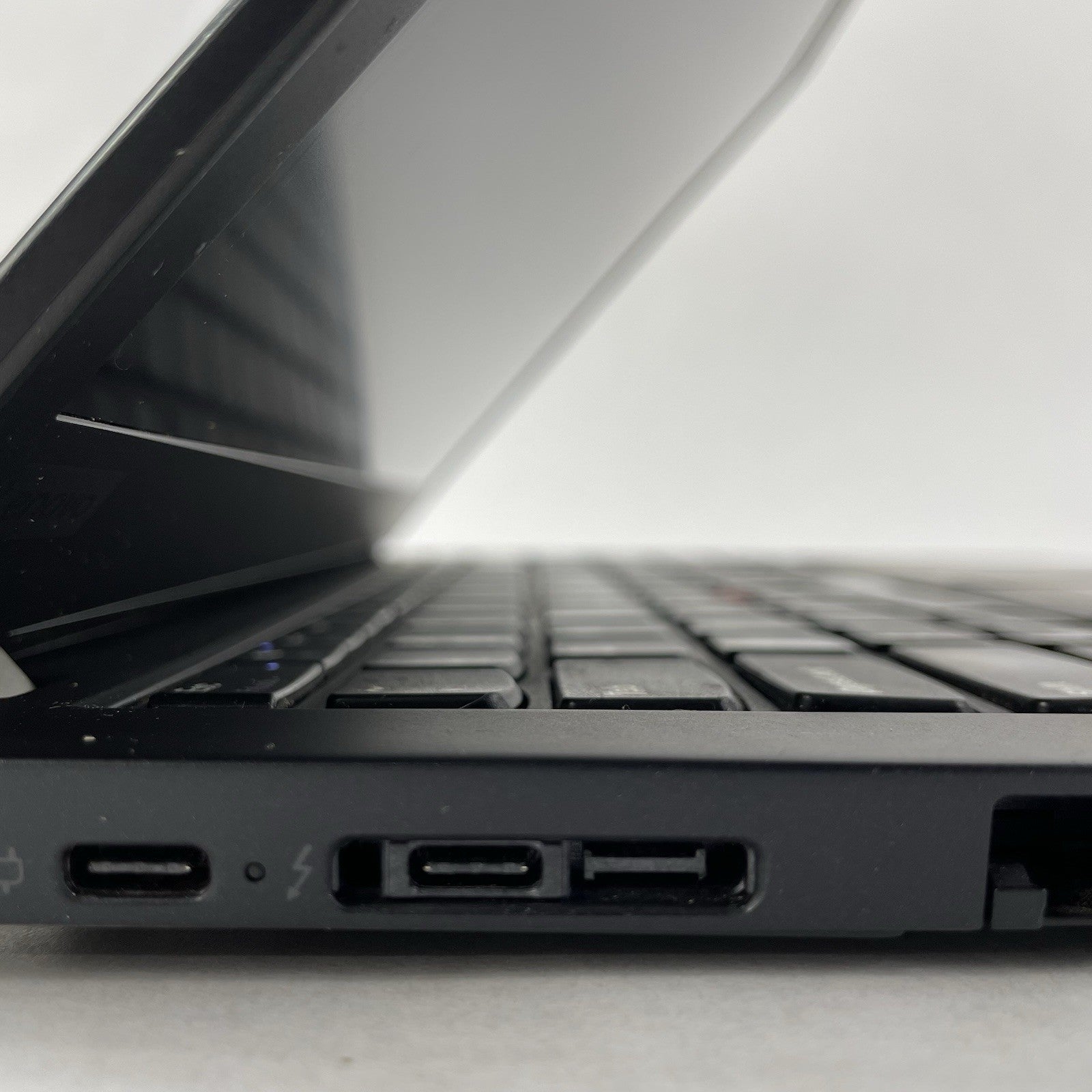 Lenovo ThinkPad T480s 14" i7-8650U 1.90 GHz 8 GB RAM No SSD/OS/AC4