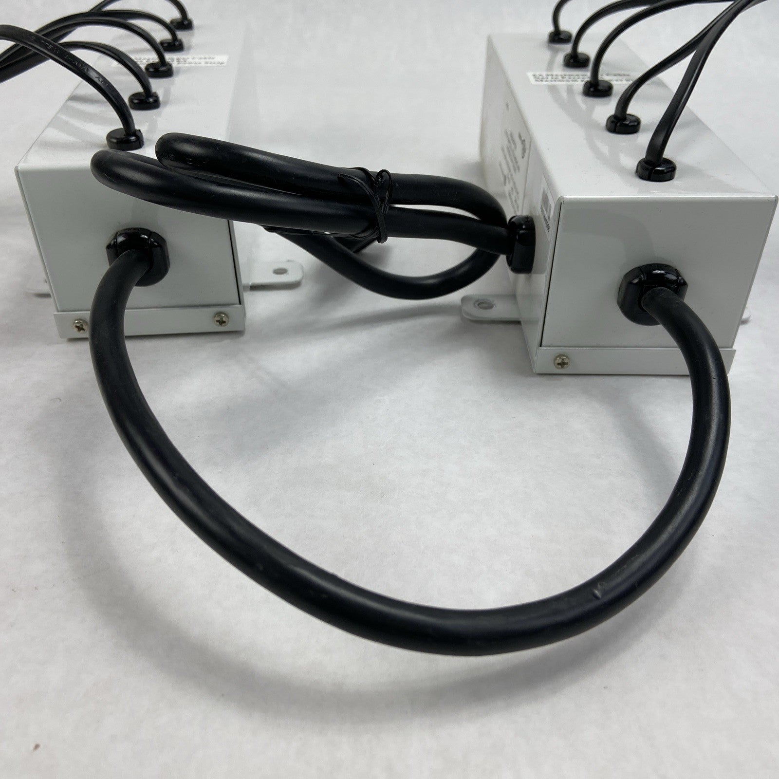 Bretford C7/Figure 8 - 8 Port SPLIT Charging Strip - Model 018-0268