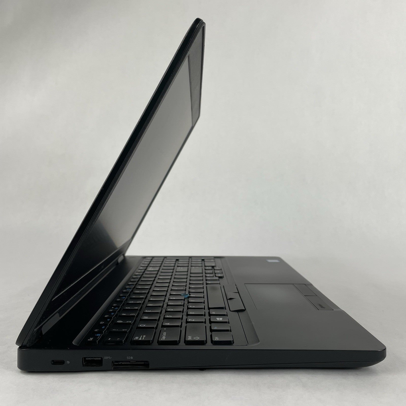 Dell Latitude 5590 15.6" i5-8250U 1.60 GHz 8 GB RAM No SSD/OS/AC/Batt- Bad Front7