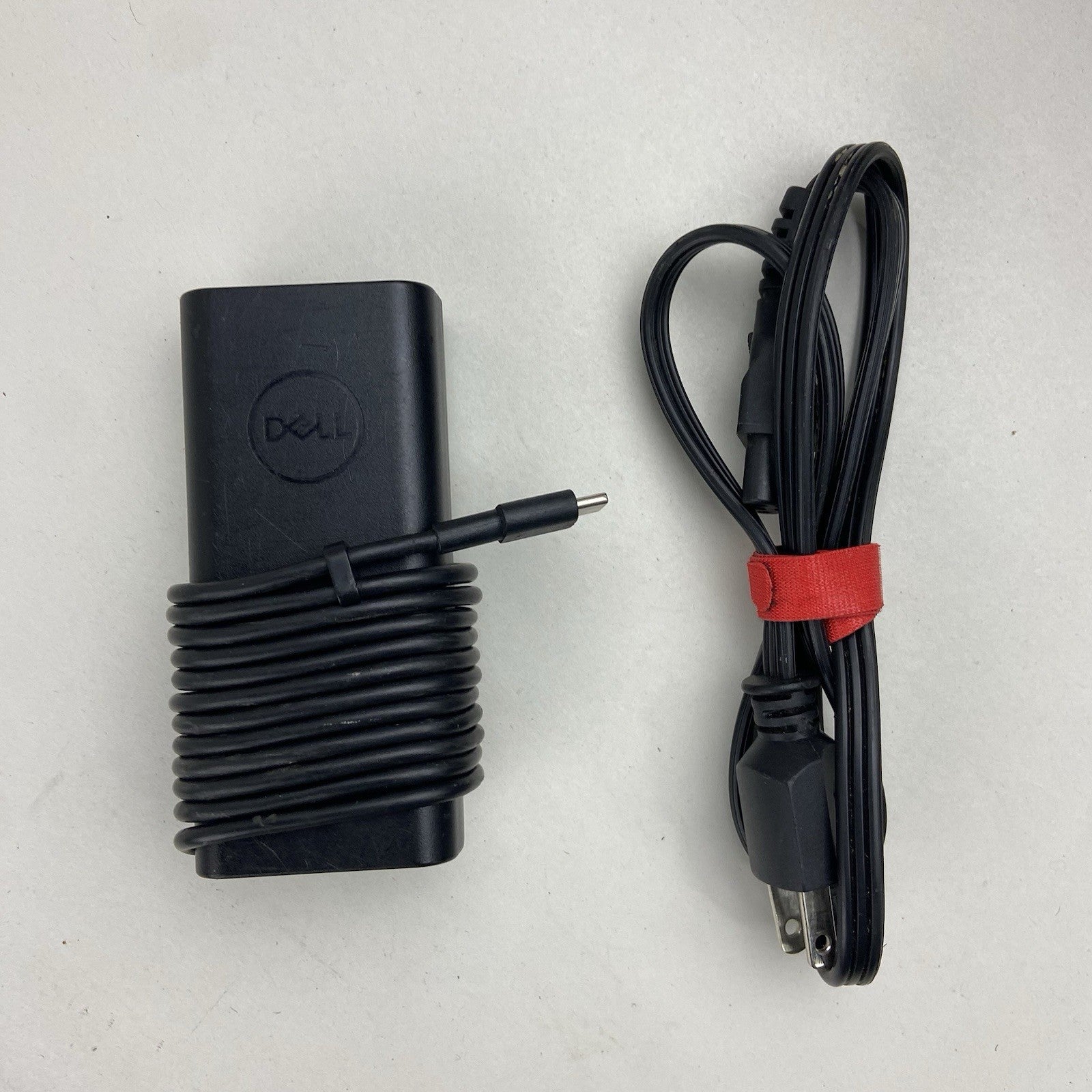 Dell MGJN9 65w AC Power Adapter - Lot Of 71