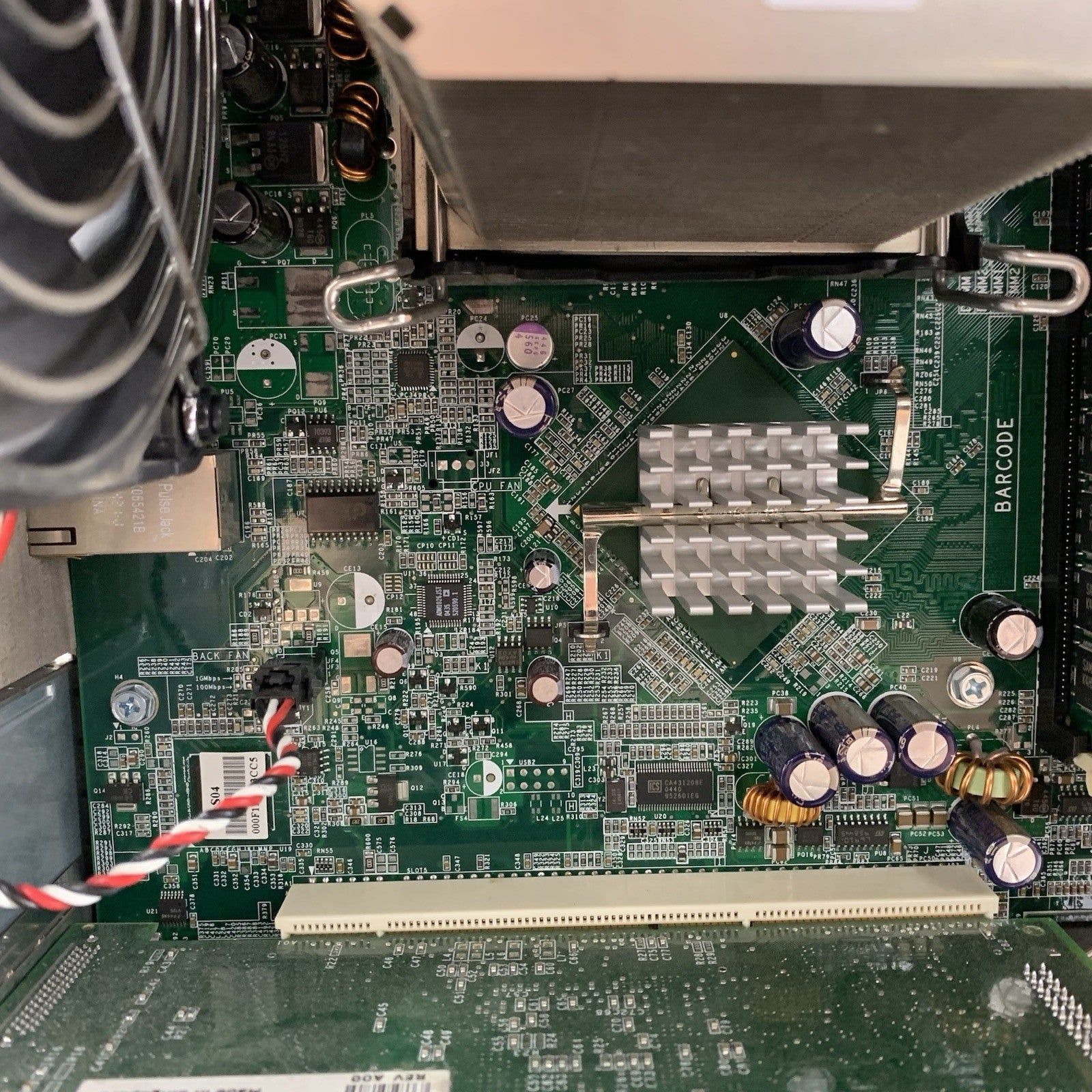 Dell PowerEdge 700 Tower Server 1x Pentium 4 2.8 GHz 2 GB Ram No OS No HDD16
