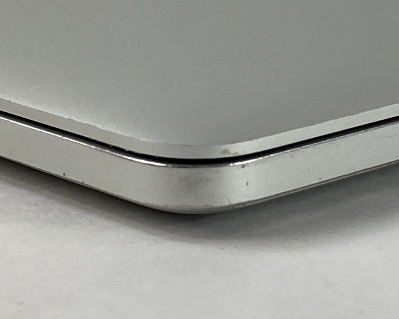 Apple MacBook Pro A1502 2015 Retina 13" 2.70 GHz i5 8 GB RAM 250GB SSD os11.7.10