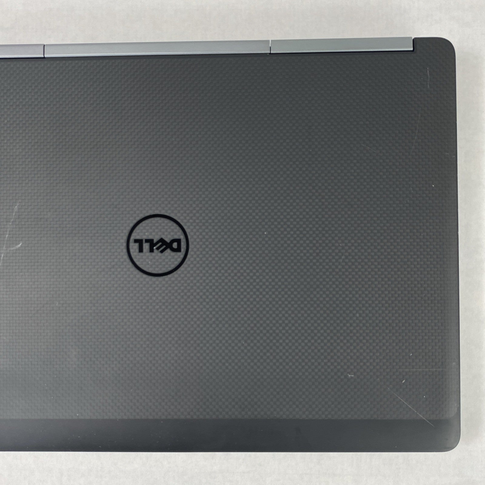 Dell Precision 7520 Intel Xeon E3-1505M v6 3.00 GHz 8 GB RAM 15.6" No HDD No OS