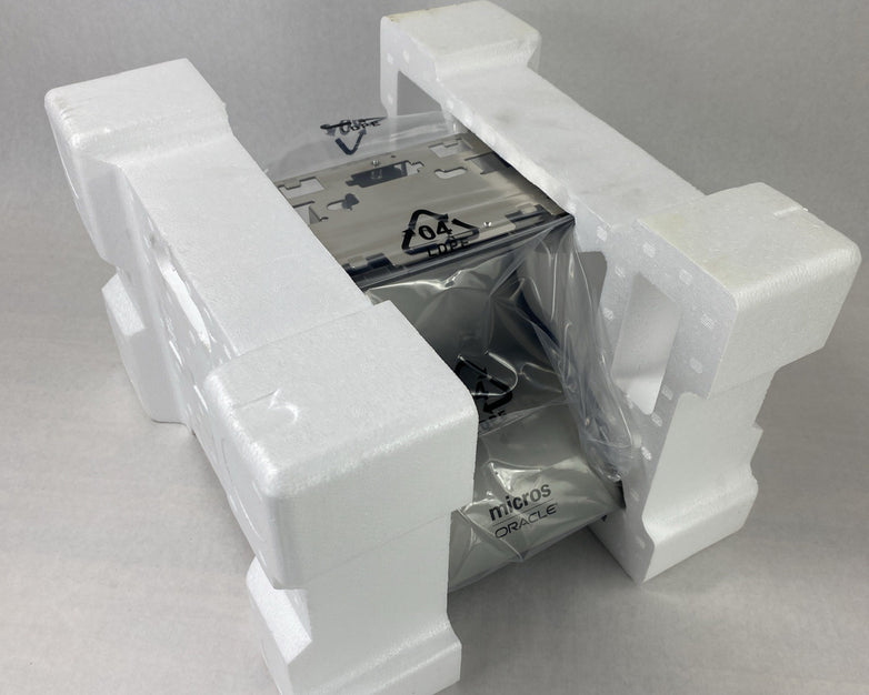 Oracle Micros Workstation 6 Series 2 Celeron 4305UE 2.0 GHz 8GB No SSD w/ Stand