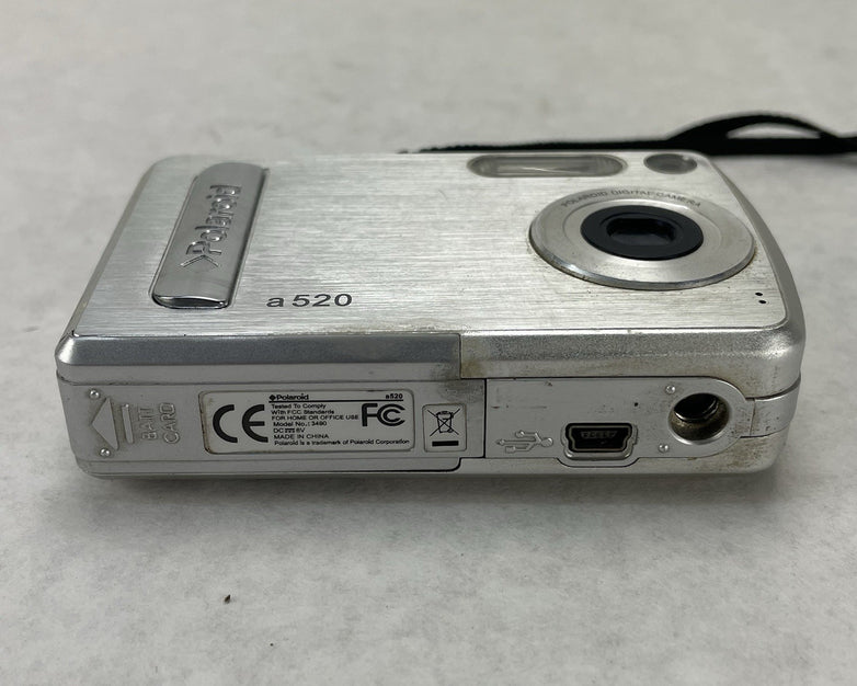 Polaroid A520 Compact Digital Camera 5MP 1x/4x Zoom 2"