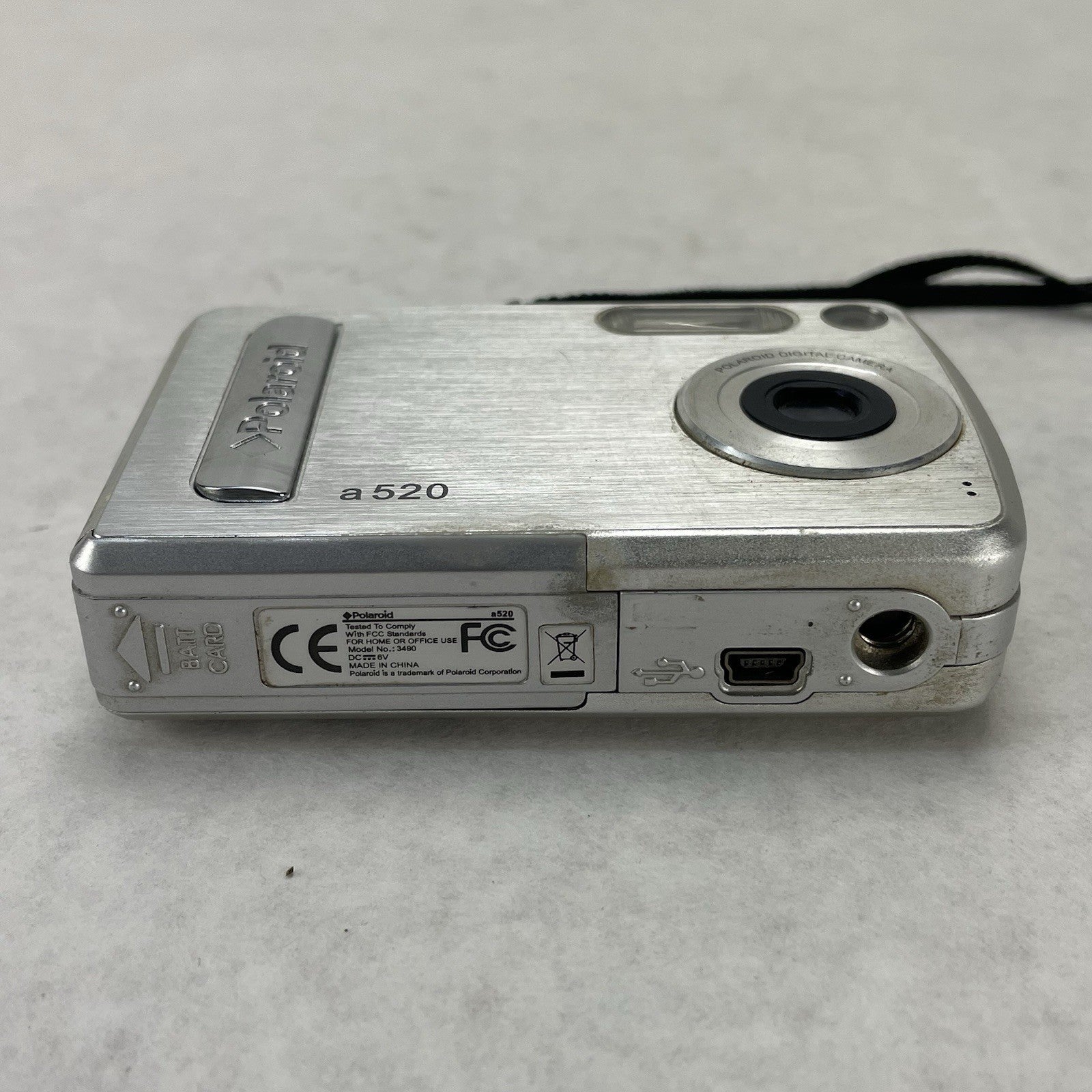 Polaroid A520 Compact Digital Camera 5MP 1x/4x Zoom 2"7