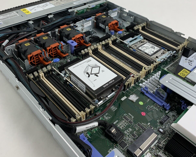 IBM System X3550 M2 Server 1x Xeon E-2640 2.5 GHz 8 GB Ram No OS No HDD