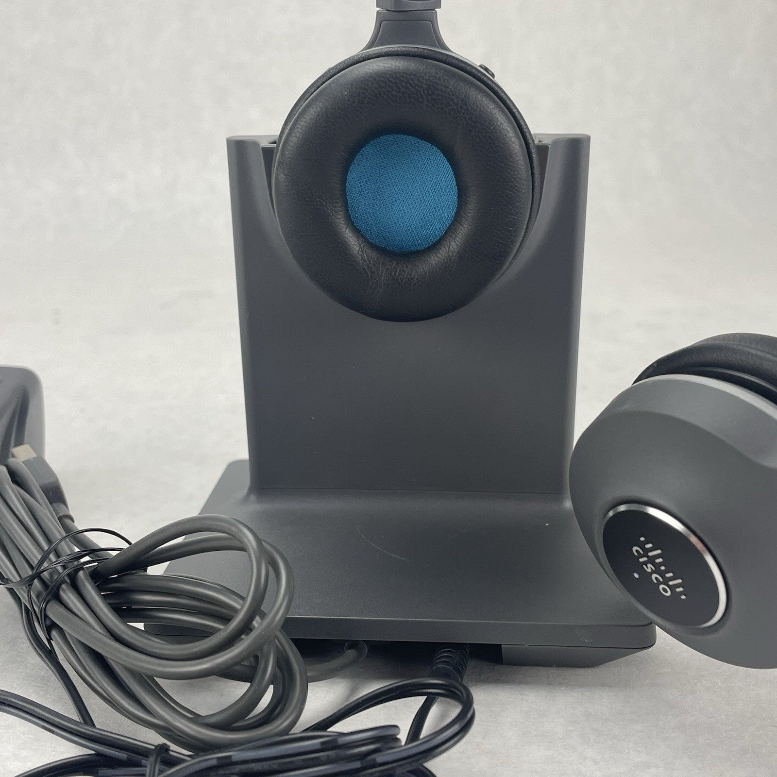Cisco 562 CP-HS-WL-562-S-US V09 Wireless Dual Headset w/Standard Base Station5