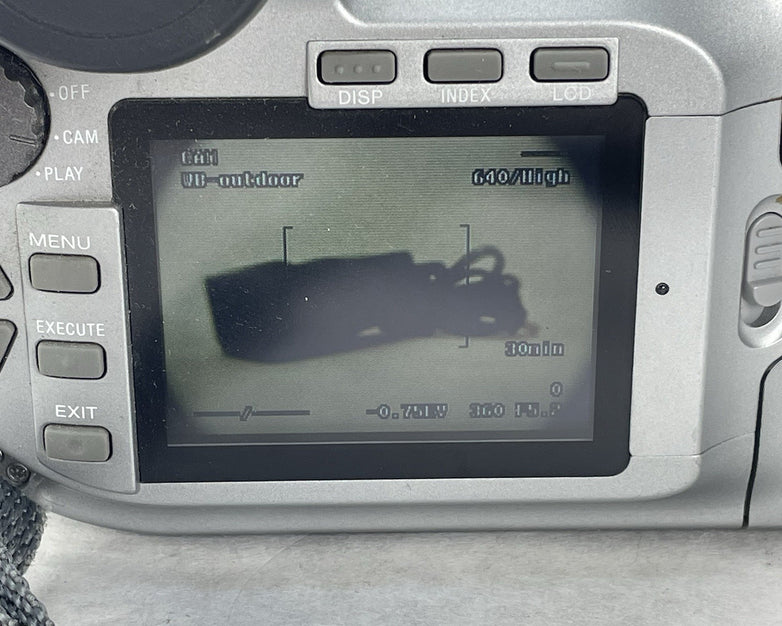 Sony DSC-D700 Digital Still Camera Tested Lens Issue