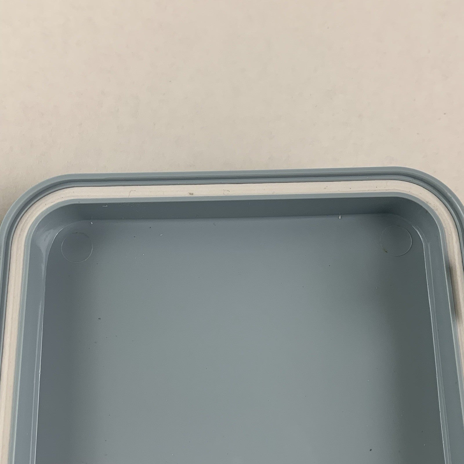 Bud Industries FBR-11606 Fiber-Optic Distribution Box Box Opened 7"x4"7
