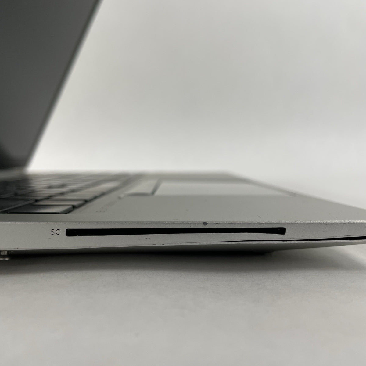HP EliteBook 850 G8 15.6" i5-1145G7 2.60 GHz 16 GB RAM No SSD/OS/AC/Batt - Hinge6