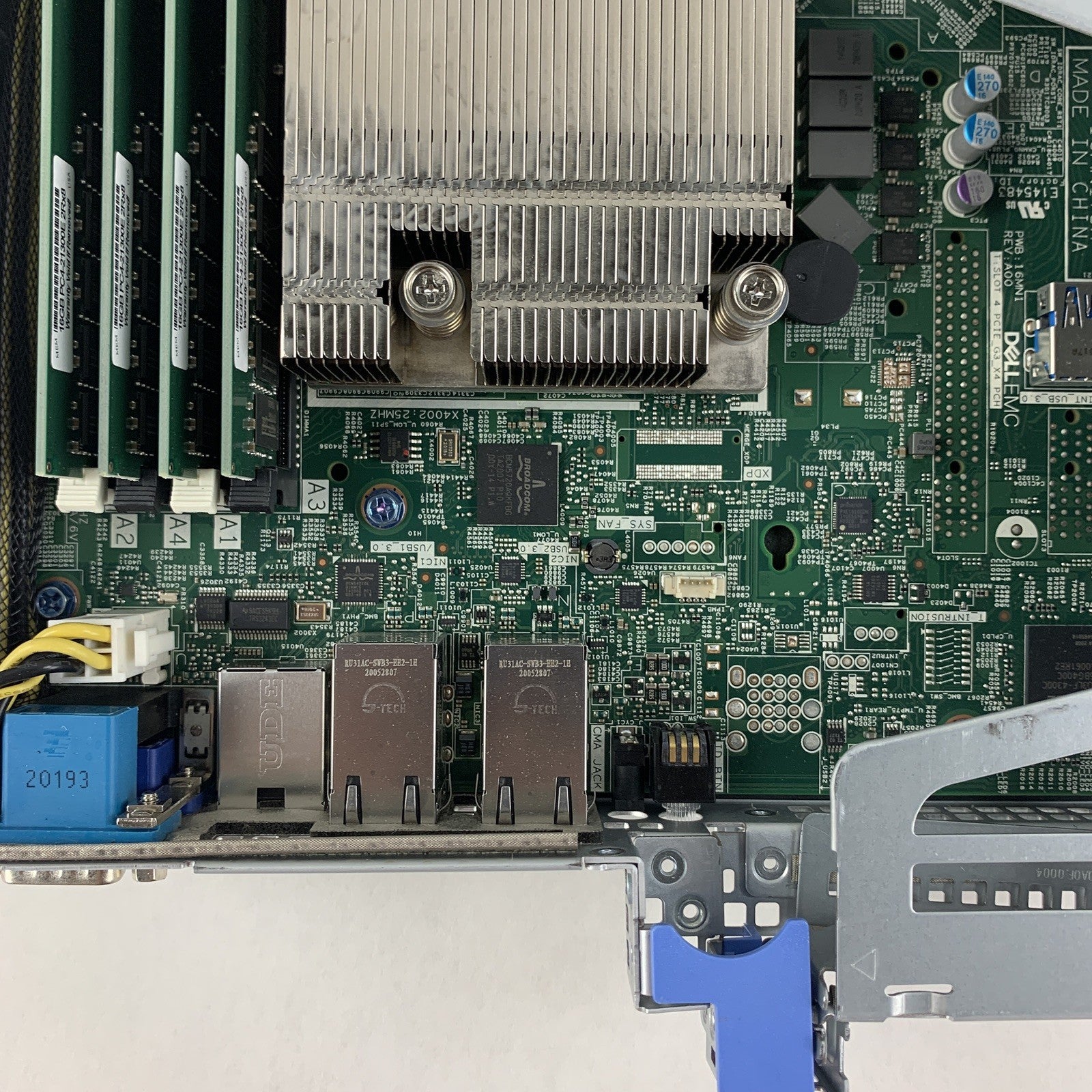 Dell PowerEdge R240 1U Server Xeon E-2246G 3.6 GHz 64 GB DDR4 No OS No HDD Bent