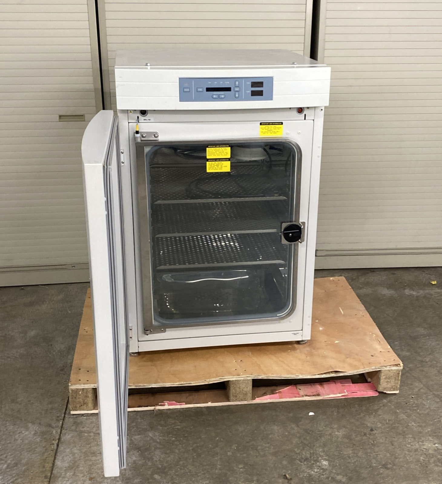Thermo Fisher Scientific 3110 Forma Series II Water Jacketed CO2 Incubator4