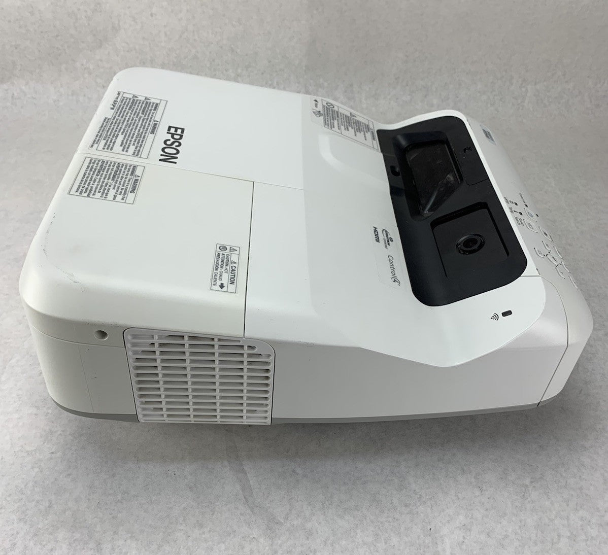 Epson PowerLite 695Wi H740A LCD Lamp Projector 2028 Lamp Hours - No Remote2
