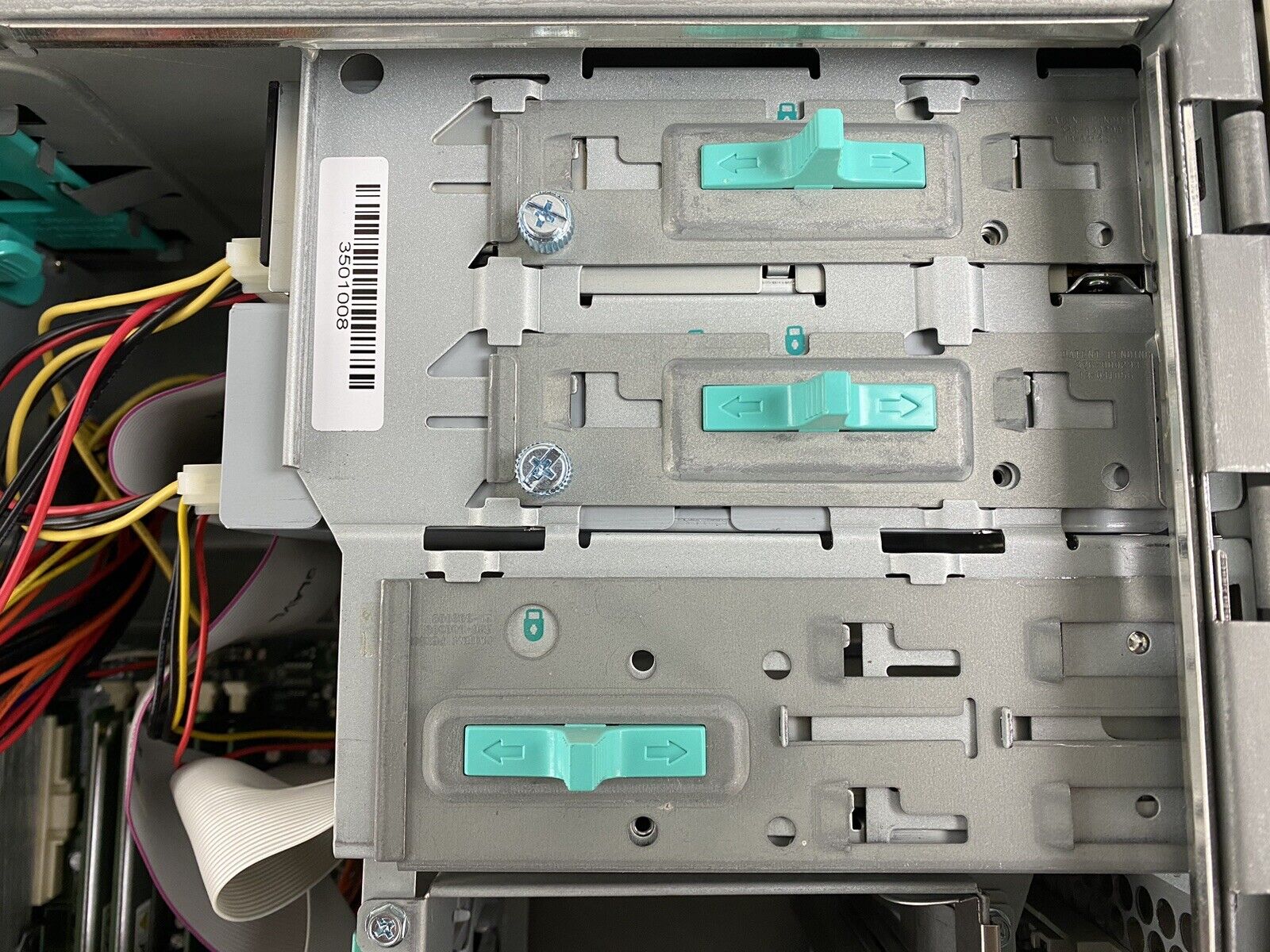 Gateway E-4600 MT Intel Pentium 4 1.80GHz 256MB RAM No HDD No OS