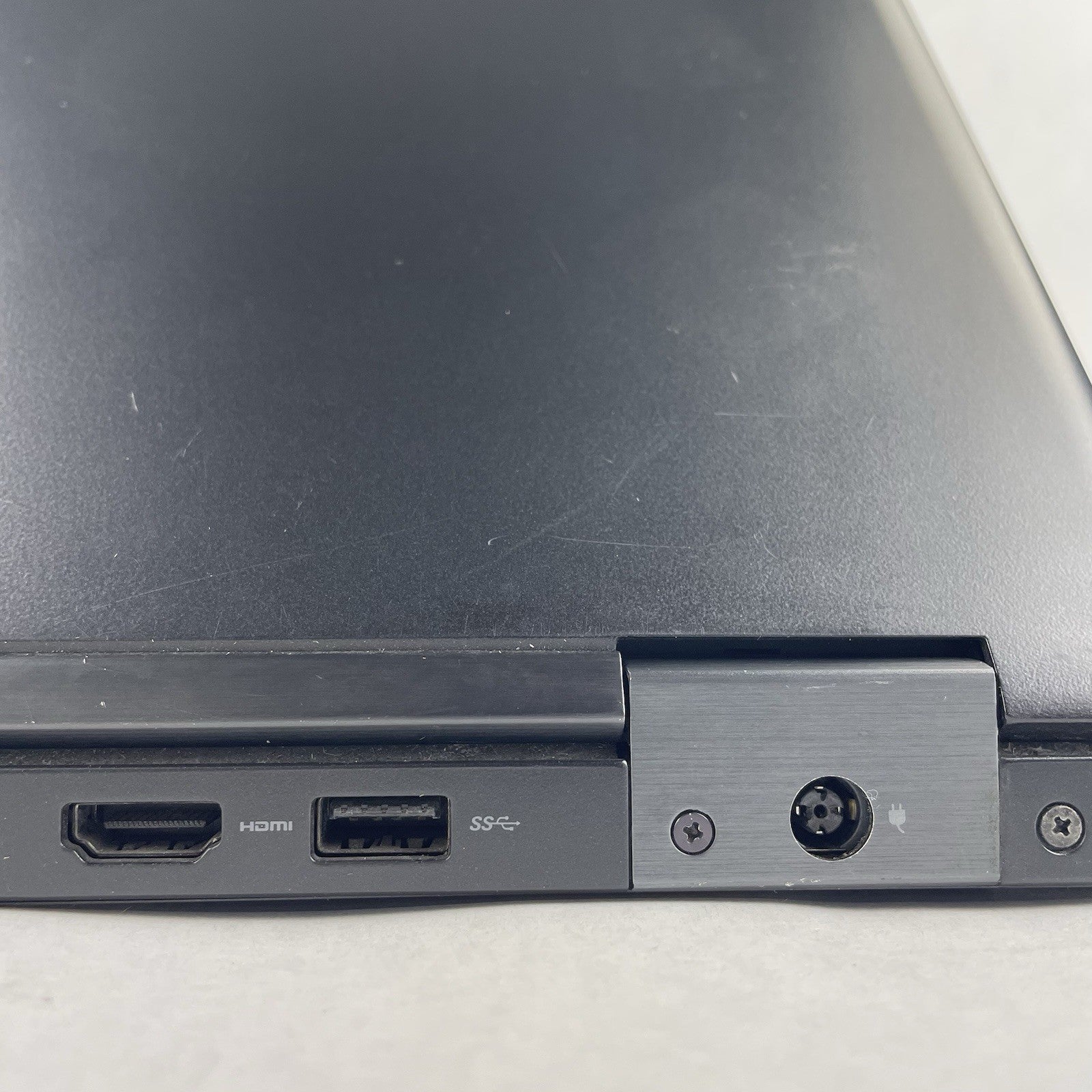 Dell Latitude 5580 15.6" i5-7300U 2.60 GHz 8 GB RAM No SSD/OS/AC11